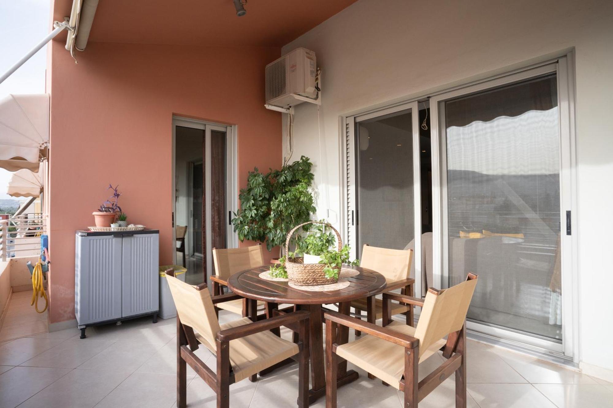 Maria'S Airport Apartment Коропион Экстерьер фото