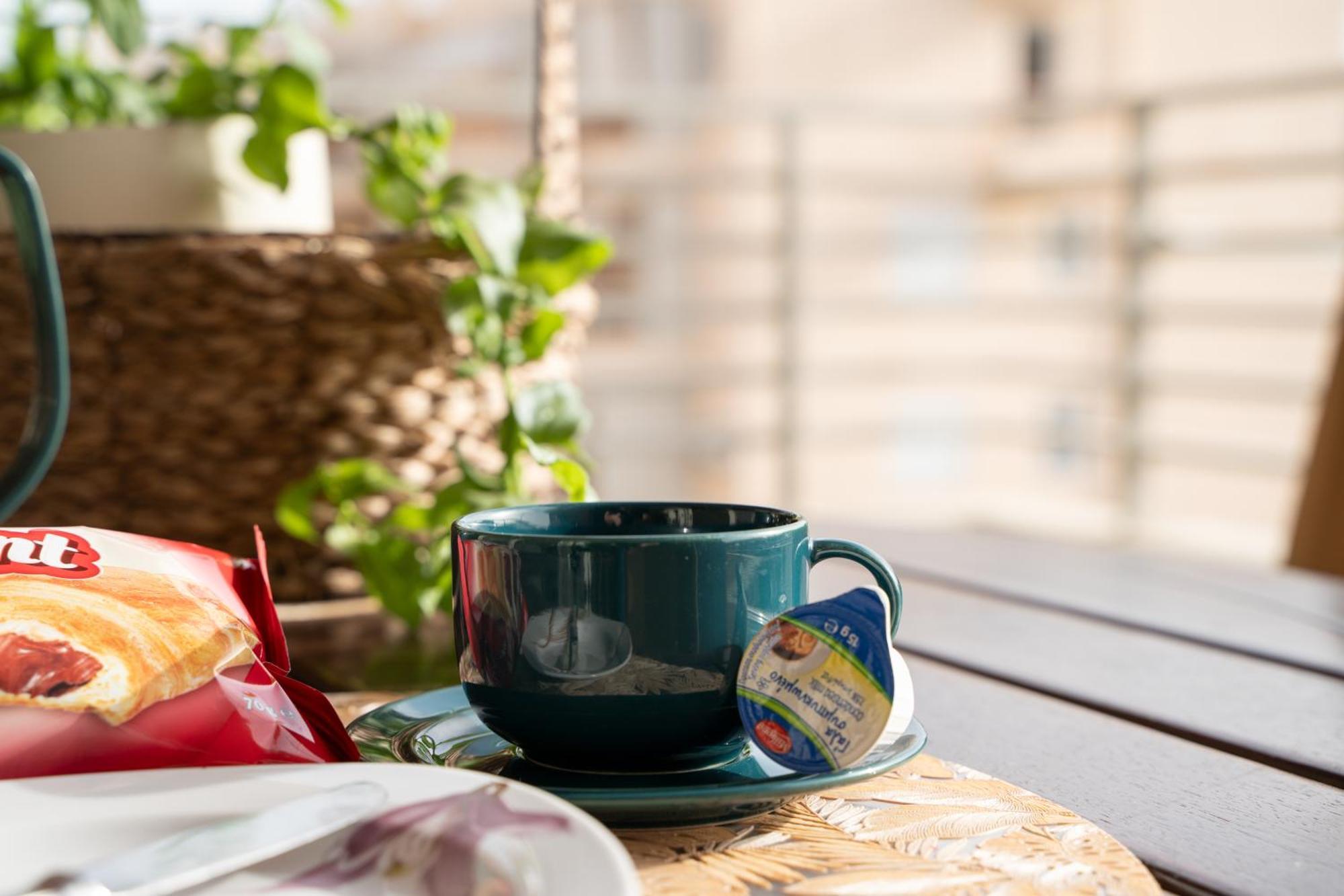 Maria'S Airport Apartment Коропион Экстерьер фото