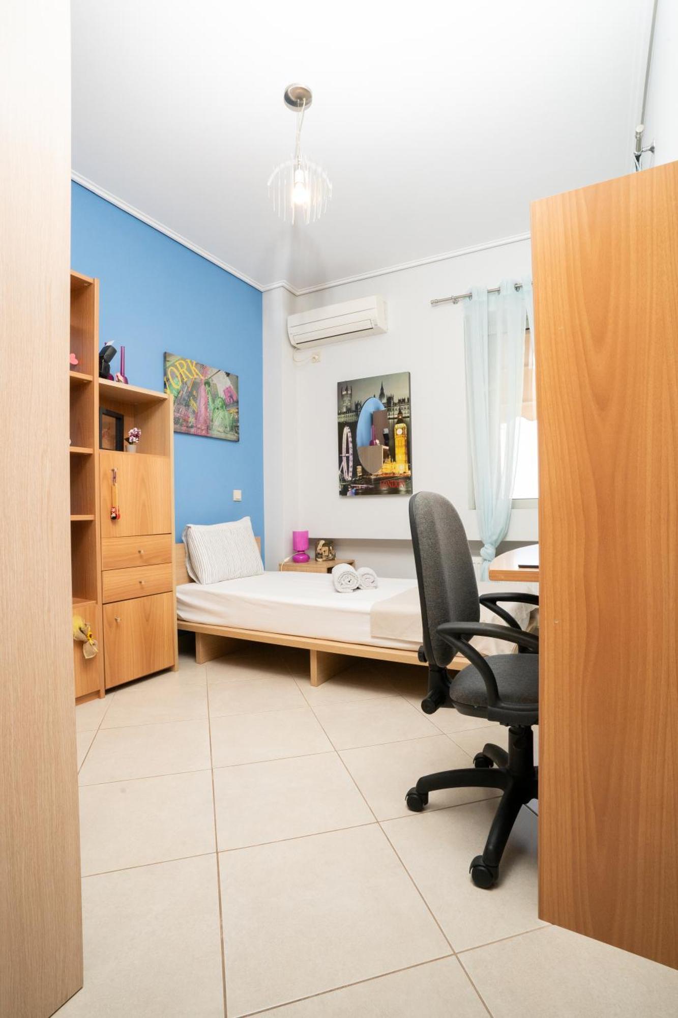 Maria'S Airport Apartment Коропион Экстерьер фото